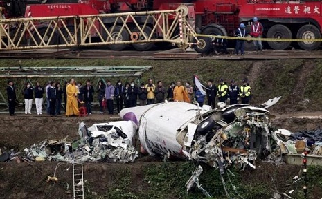 Crew of crashed Taiwan TransAsia plane shut off working engine: source